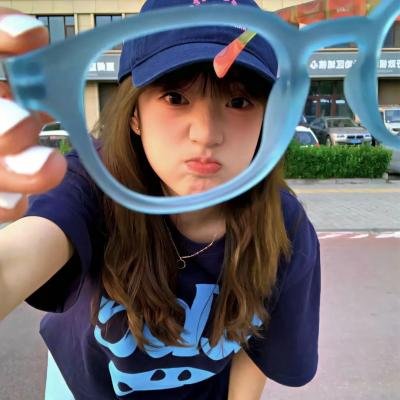 艳谍飘香